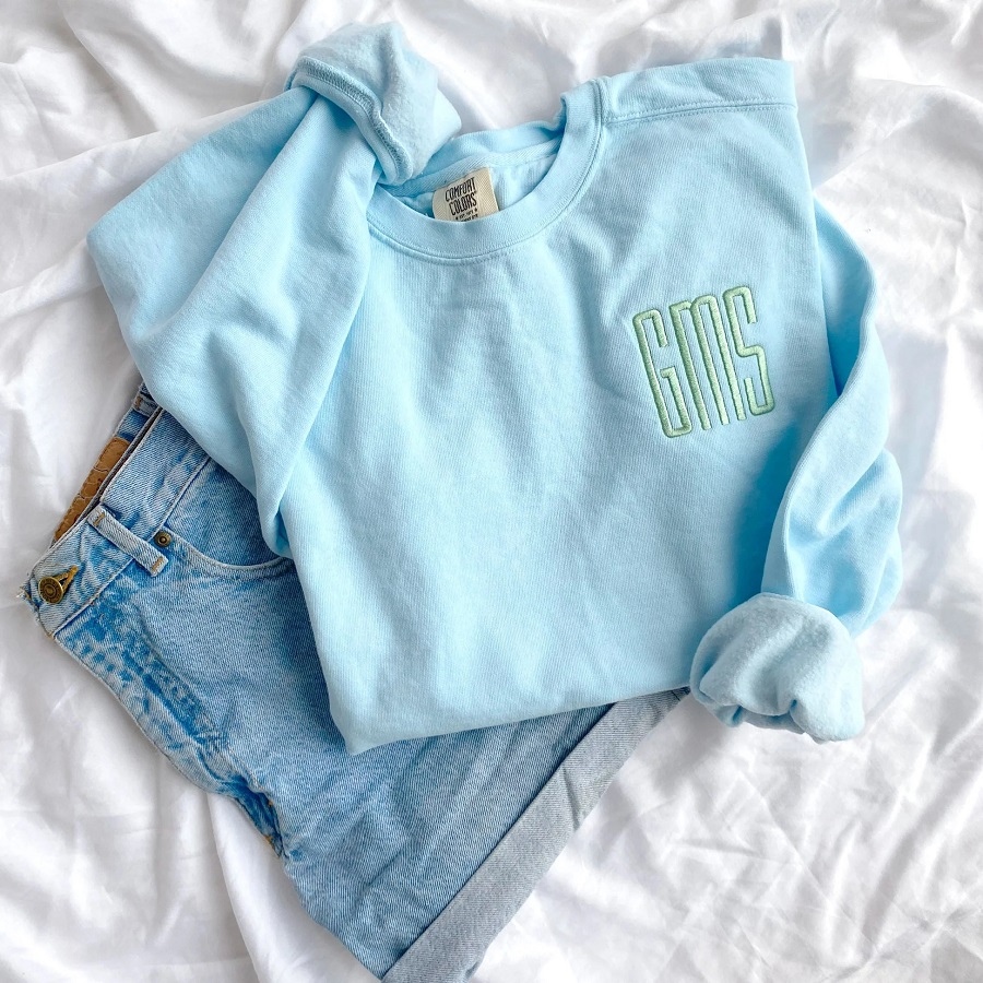 comfort colors sweatshirt
