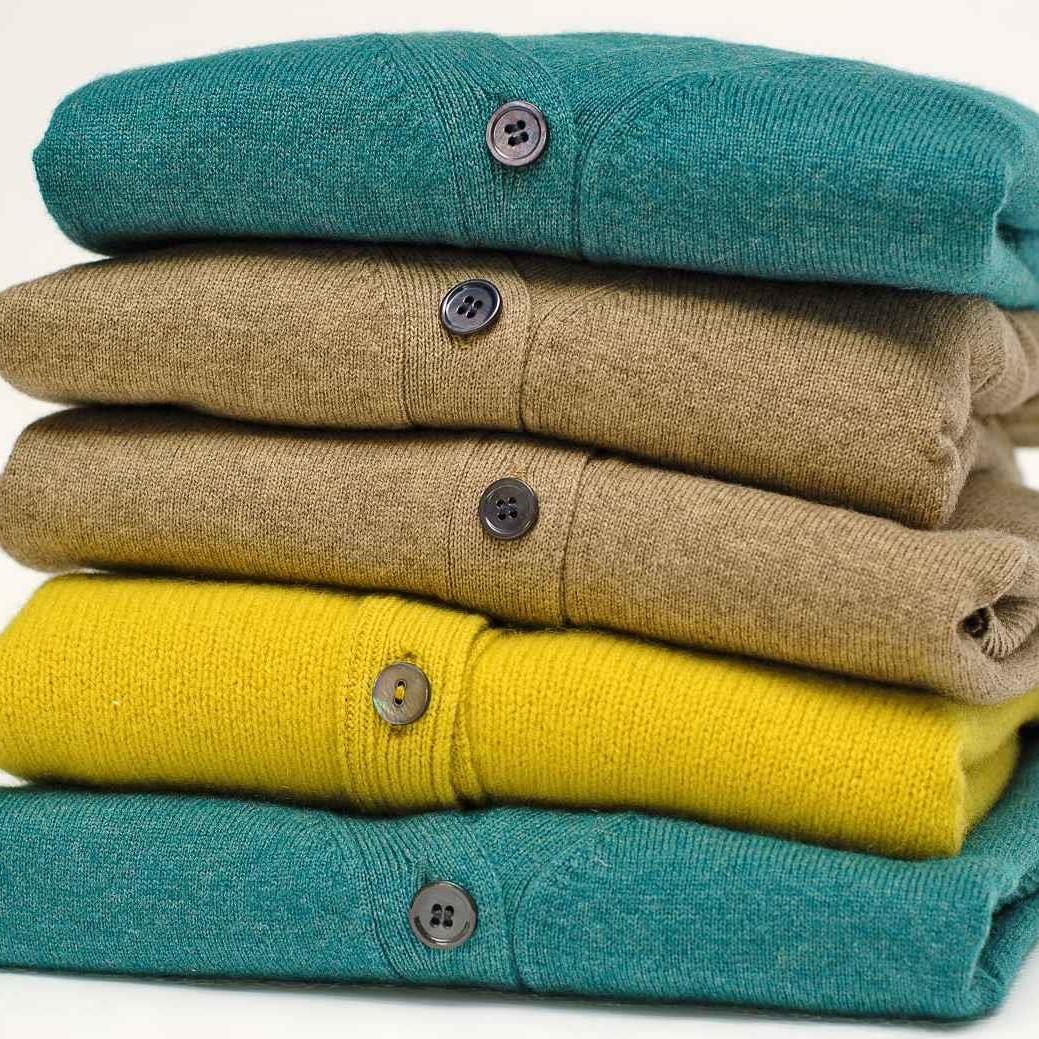sweater vs cardigan